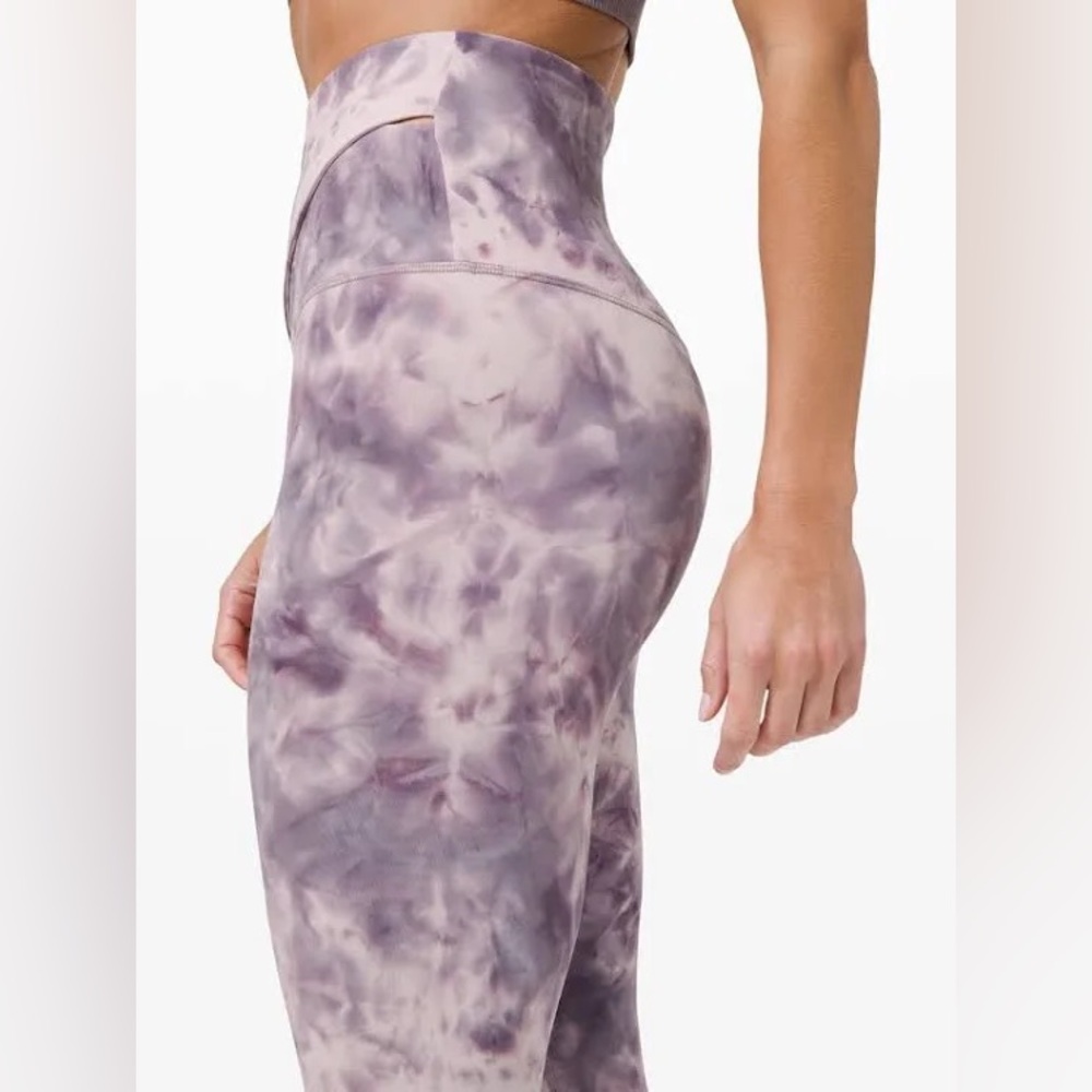 💜 RARE Lululemon Align Criss Cross Diamond Tie Dye Leggings - Picture 11 of 12